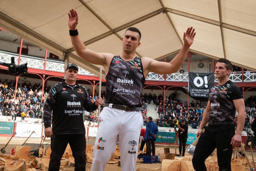 La victoria de Vicente, en imágenes