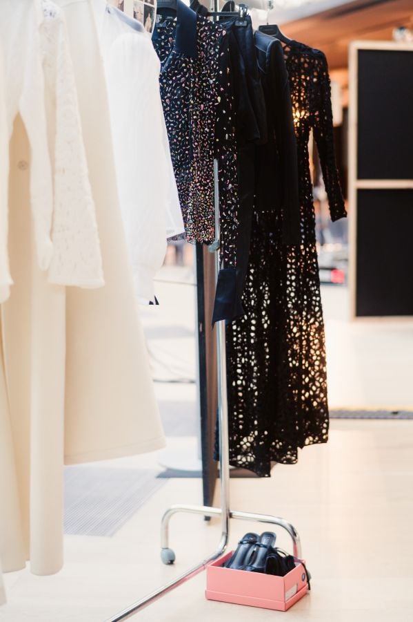 Simorra seduce en Balenciaga