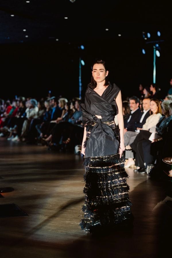 Simorra seduce en Balenciaga