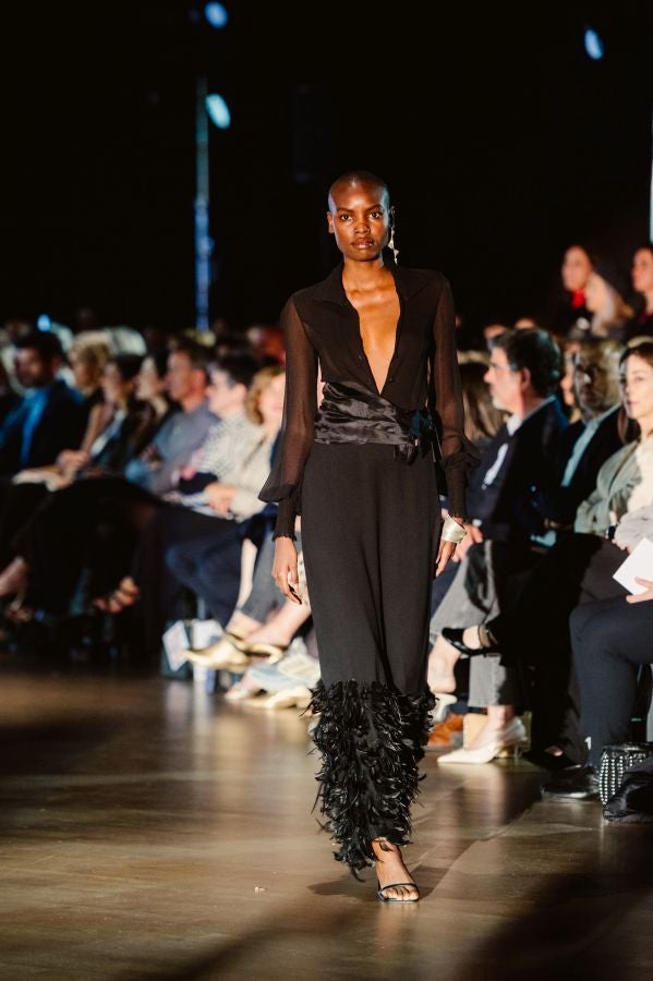 Simorra seduce en Balenciaga