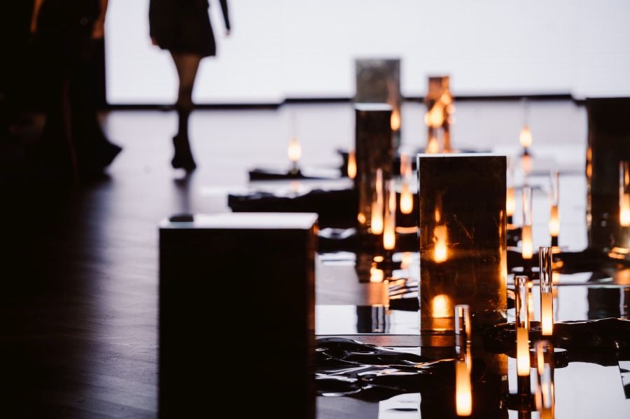 Simorra seduce en Balenciaga