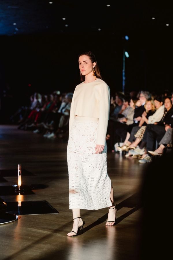 Simorra seduce en Balenciaga