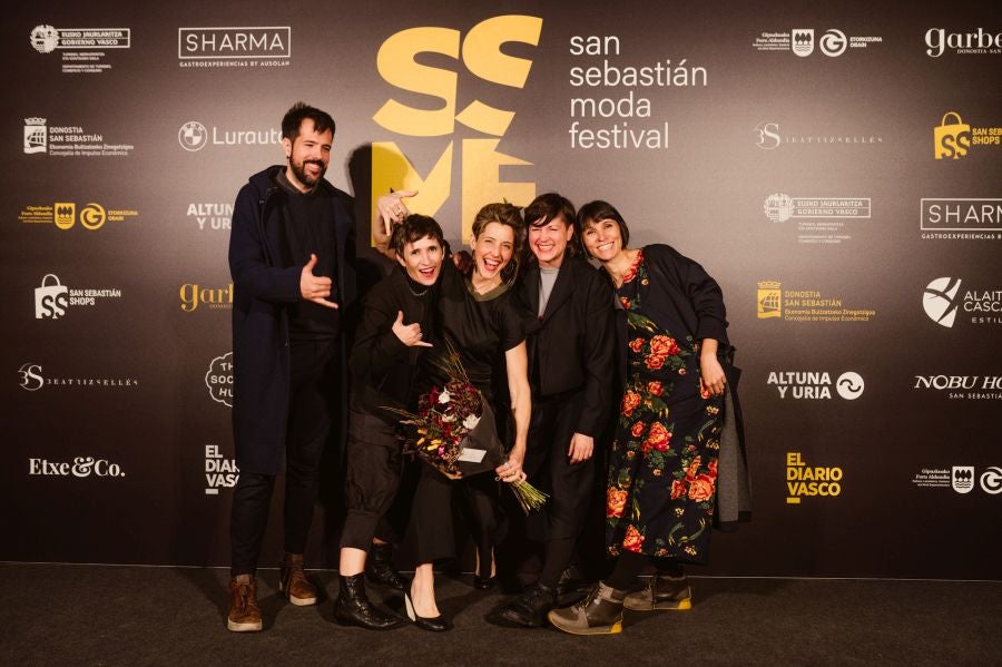 Photocall del desfile de SKFK en Balenciaga