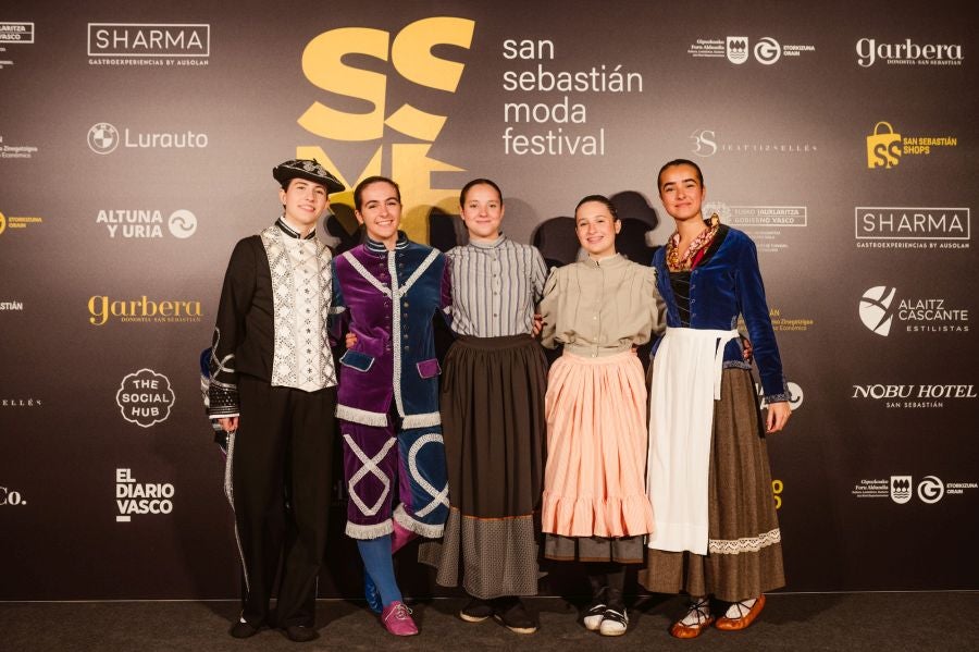 Photocall del desfile de SKFK en Balenciaga