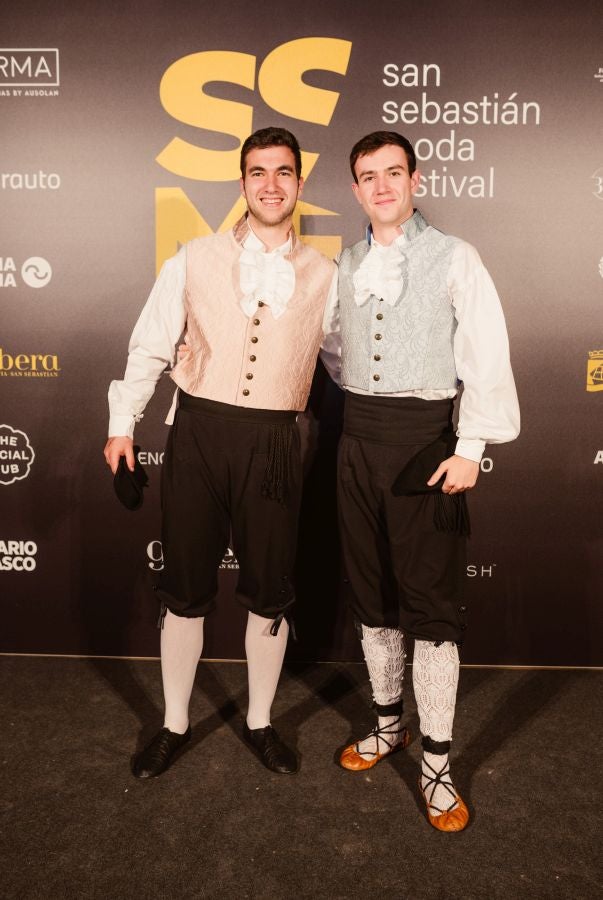 Photocall del desfile de SKFK en Balenciaga