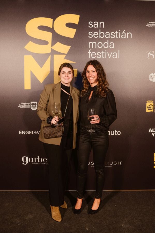 Photocall del desfile de SKFK en Balenciaga