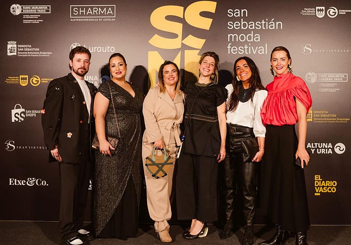 Photocall del desfile de SKFK en Balenciaga