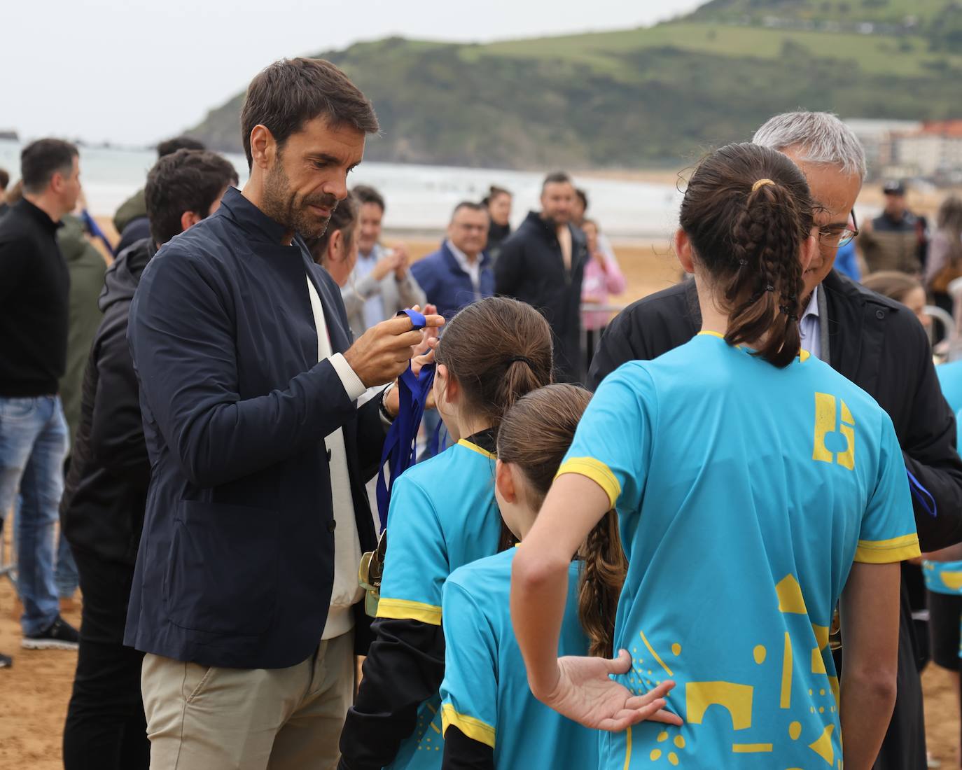 Gran ambiente en las finales del Campeonato de Fútbol Playero de Zarautz