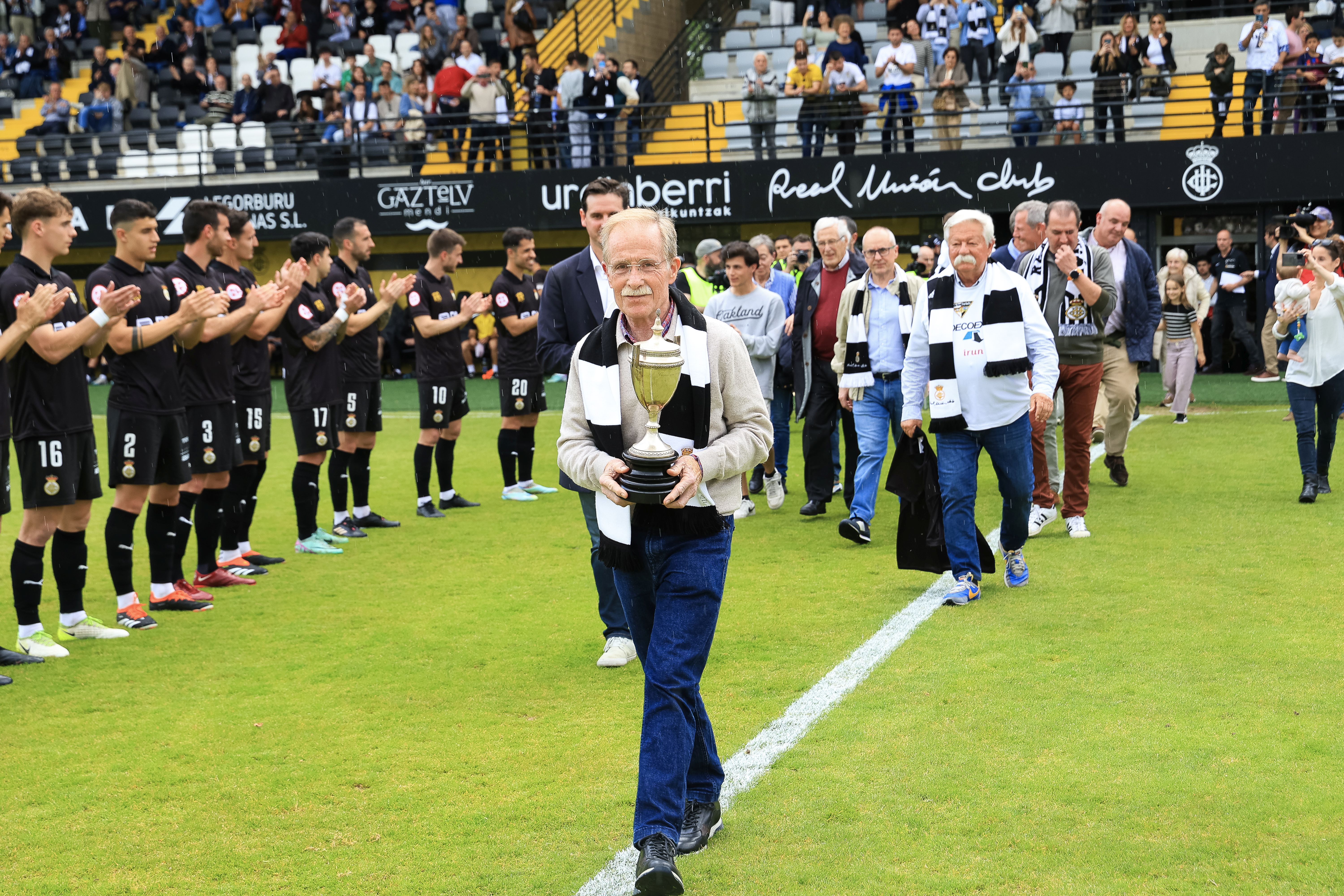 El Real Unión celebra el centenario de la Copa de 1924 con un empate