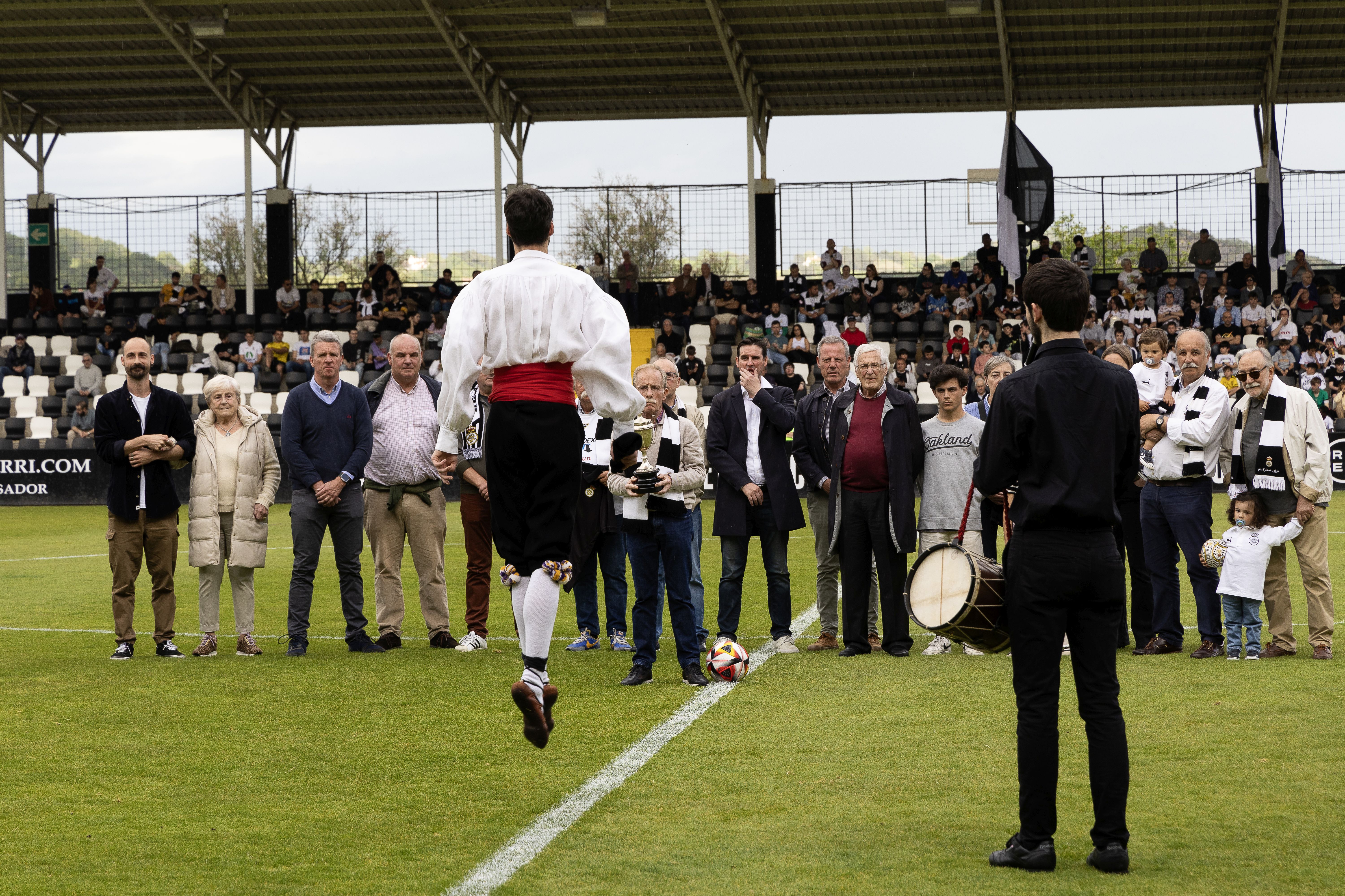 El Real Unión celebra el centenario de la Copa de 1924 con un empate