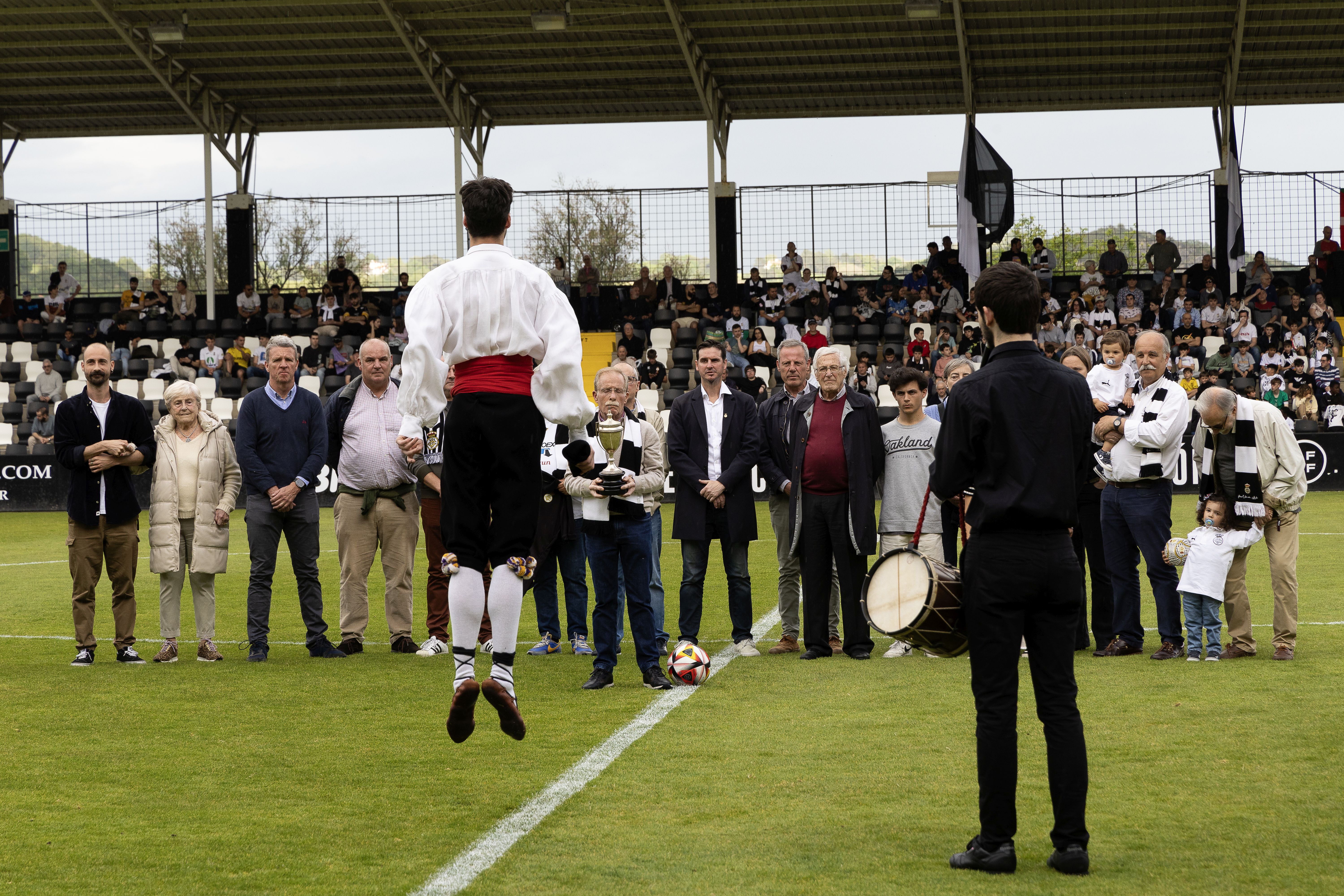 El Real Unión celebra el centenario de la Copa de 1924 con un empate