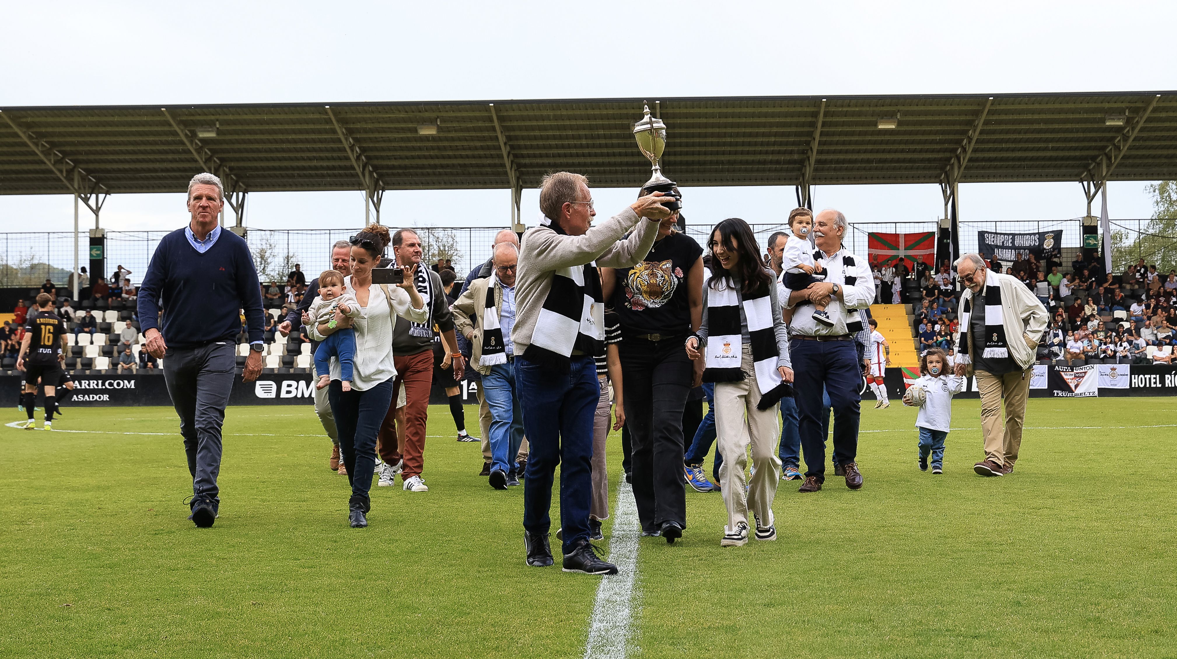 El Real Unión celebra el centenario de la Copa de 1924 con un empate