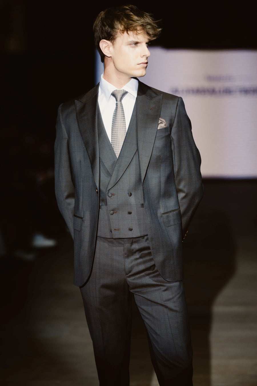 Elegancia sobre la pasarela de la mano de Sastrería Aldabaldetreku