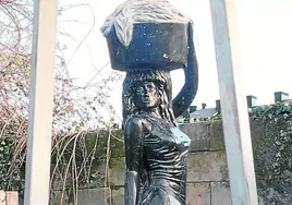 Polémica tras rechazarse la escultura 'Labanderak' por «no representar a la mujer de la época»