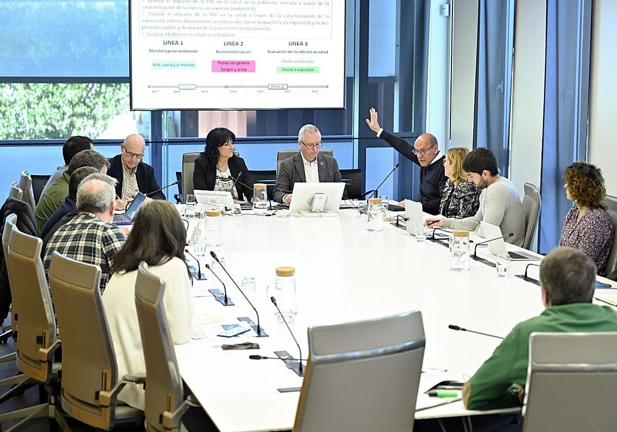 Un momento de la presentación del estudio ayer en las Juntas Generales de Gipuzkoa.