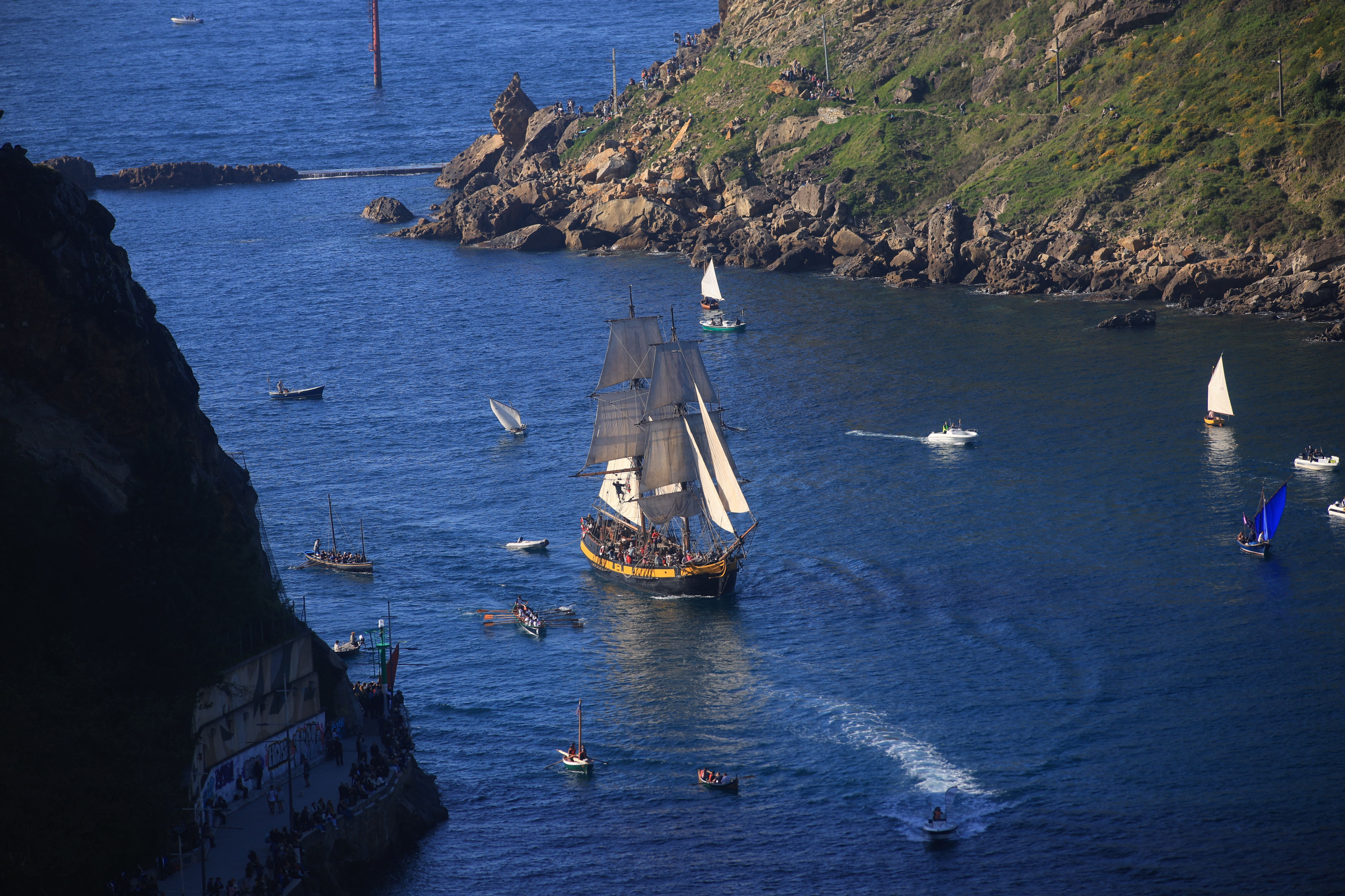 Las mejores imágenes de la entrada de los barcos en la bahía