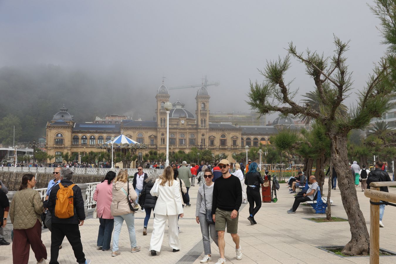 Un manto gris desde Hondarribia a Santa Clara