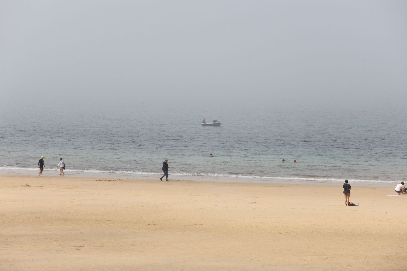 Un manto gris desde Hondarribia a Santa Clara