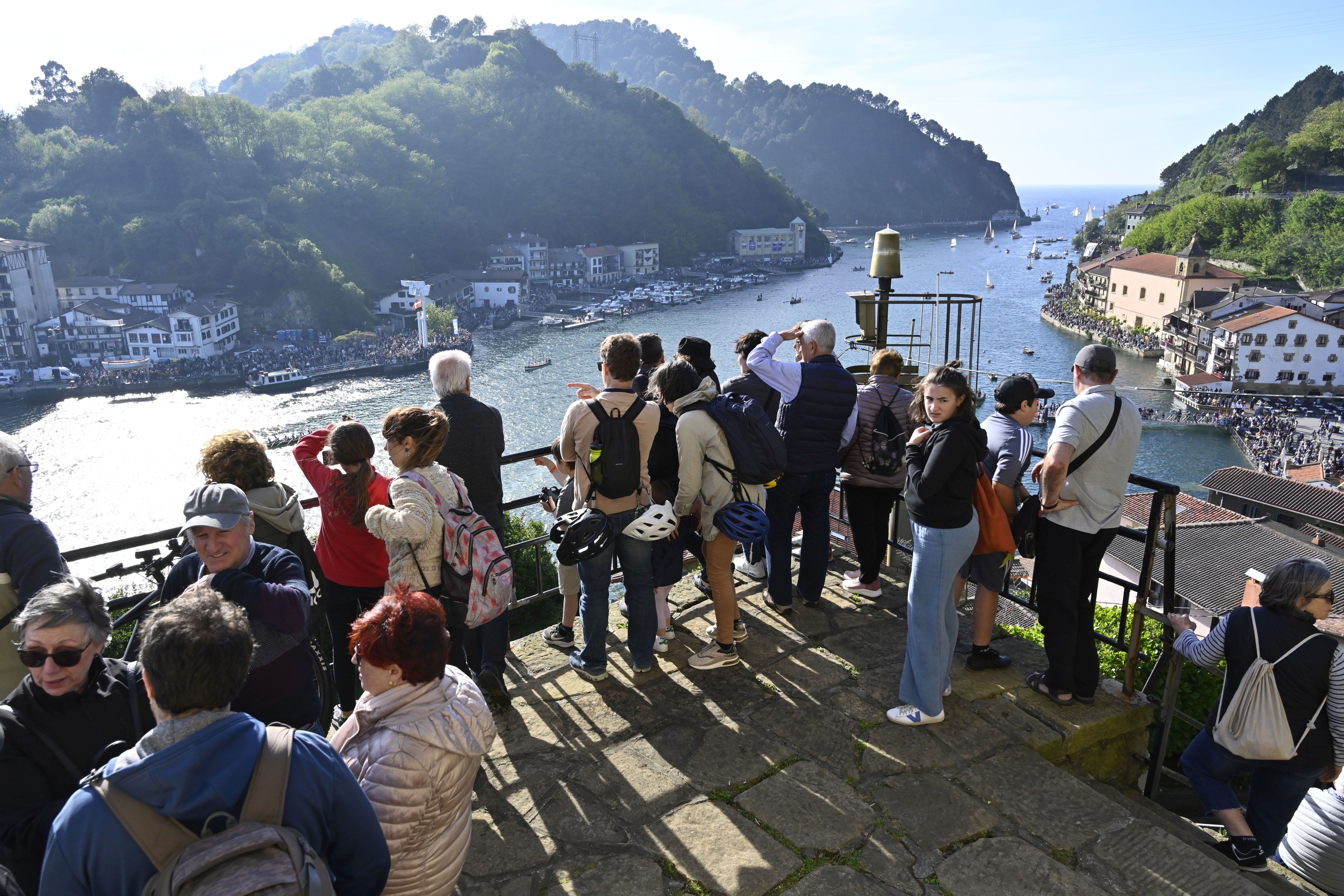 Pasaia, con la mirada puesta en el mar