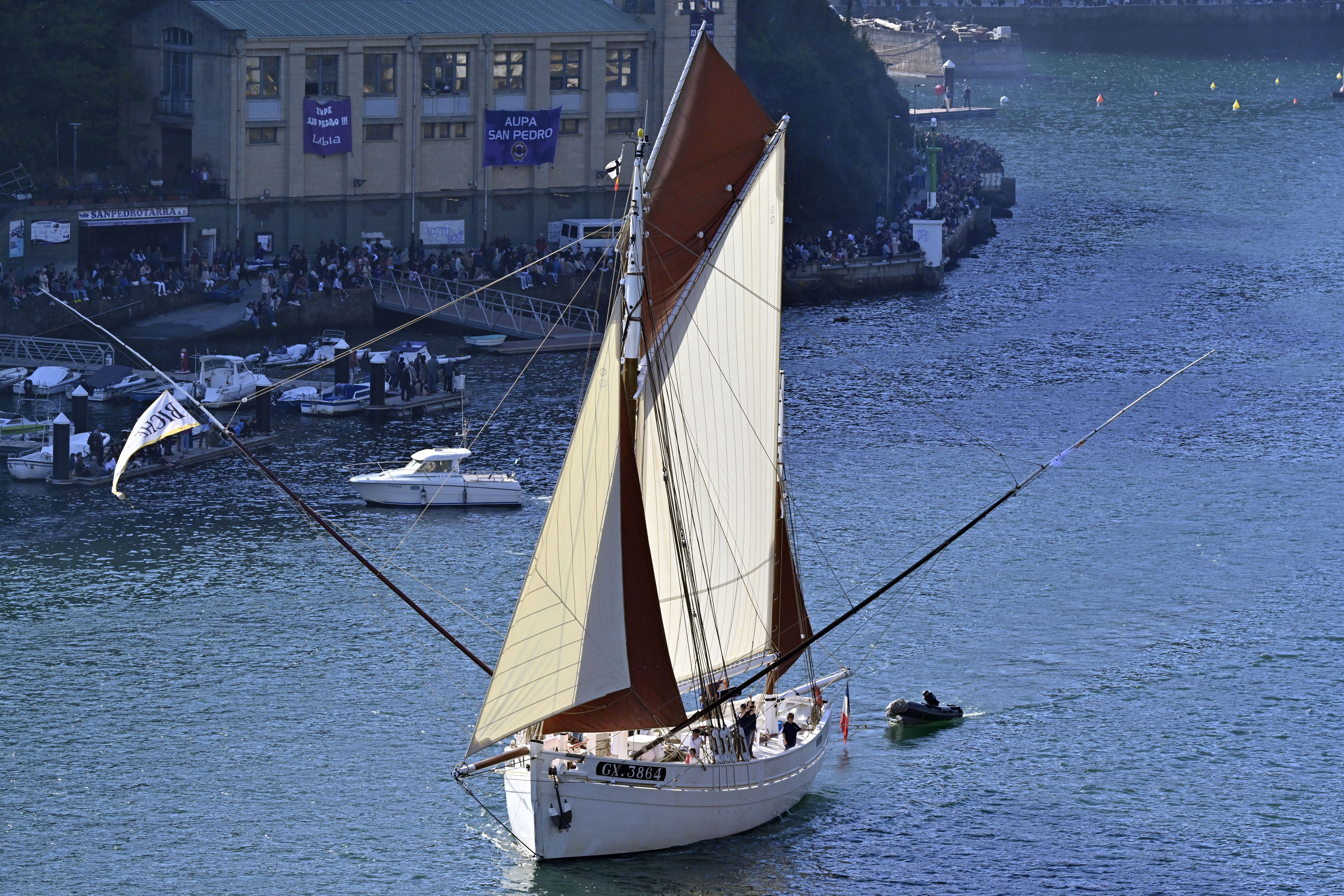 Las mejores imágenes de la entrada de los barcos en la bahía