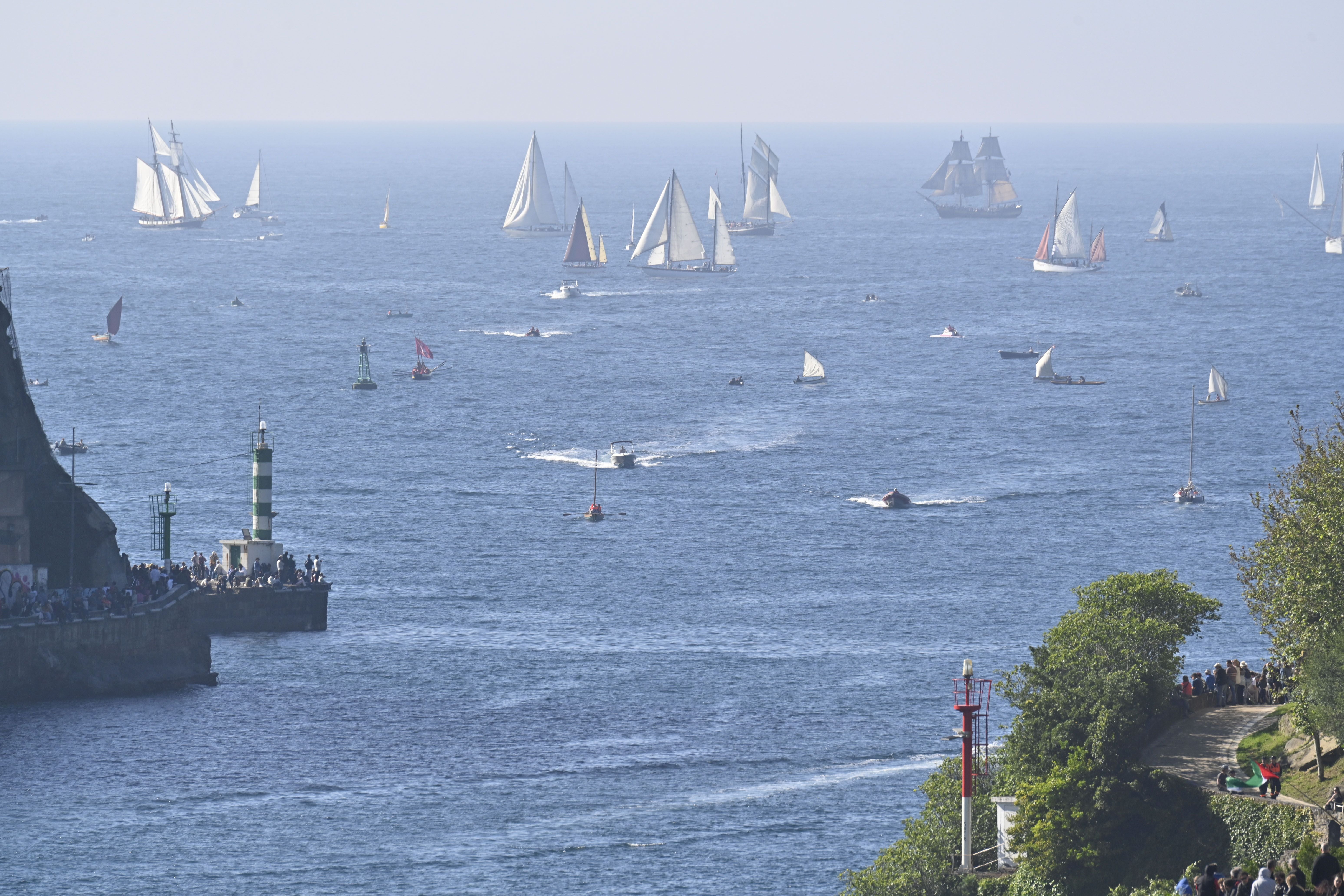 Las mejores imágenes de la entrada de los barcos en la bahía