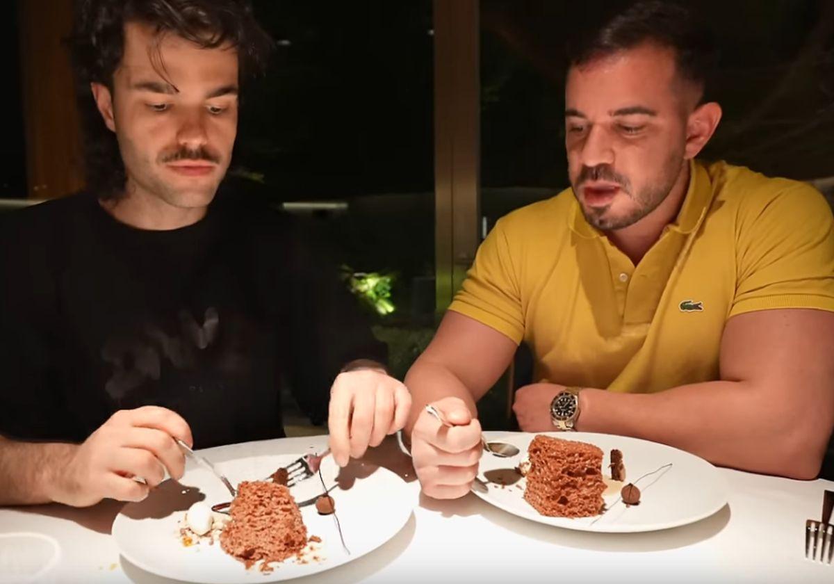 Peldanyos y Cenandoconpablo durante su degustación en el restaurante Martín Berasategui.