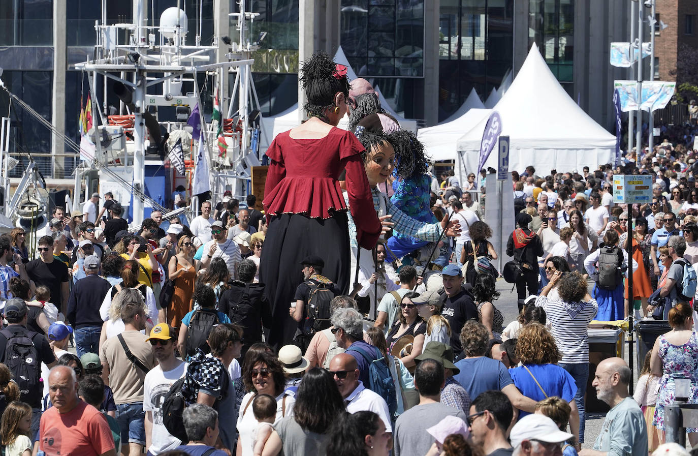 Gran ambiente en el Pasaia Itsas Festibala
