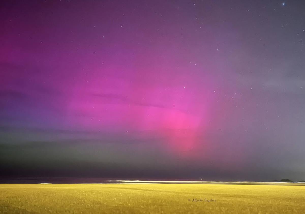 Imagen principal - Las auroras boreales visitan el cielo de Gipuzkoa