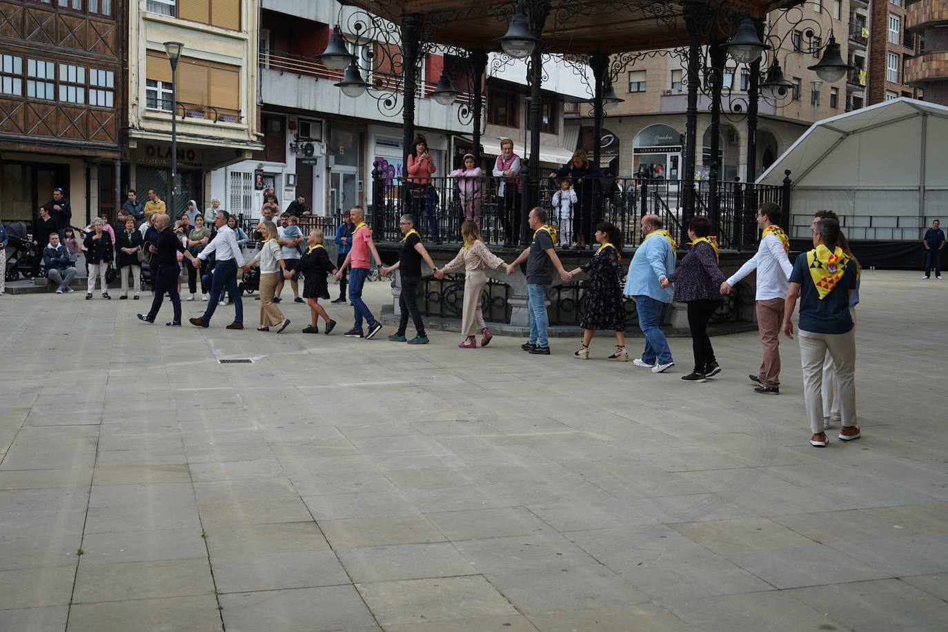 La Sokadantza del primer domingo de las fiestas de Loinaz