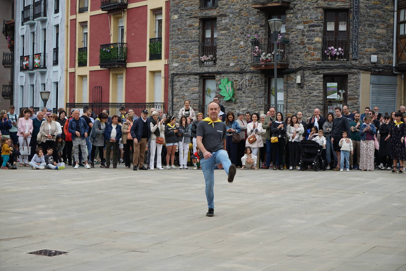 La Sokadantza del primer domingo de las fiestas de Loinaz