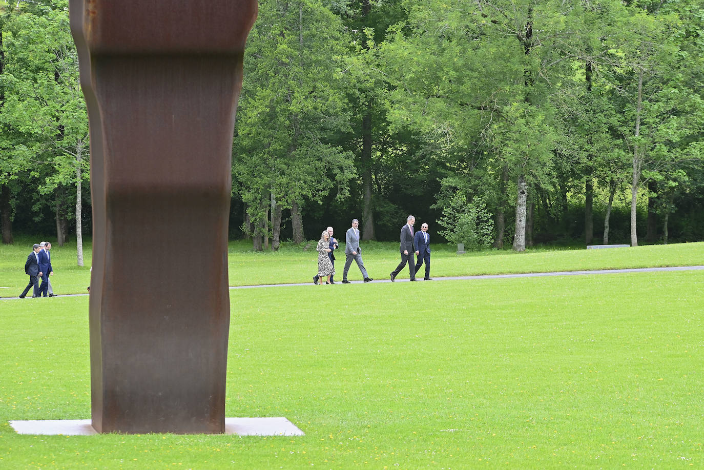 La visita del rey Felipe VI a Chillida Leku, en imágenes