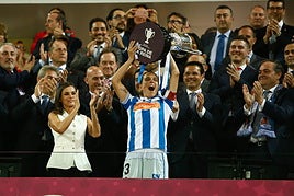 La primera y única vez que doña Letizia asistió a una final, en Granada en 2019, la Real se alzó con la copa.