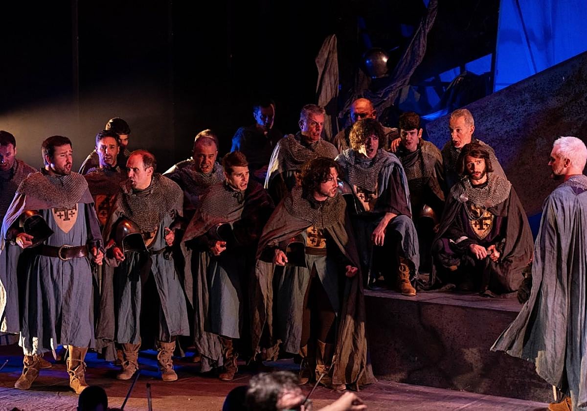 Instante de la actuación llevada a cabo por el coro Eragiyok en Irun.