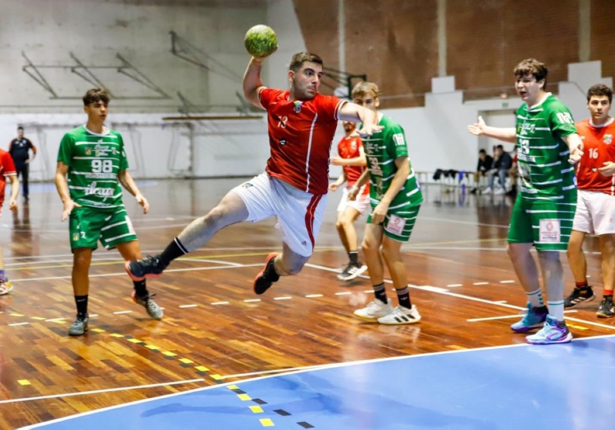 Ander Elustondo, jugador del sénior masculino.