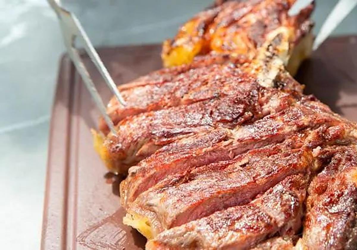 Dos restaurantes de Gipuzkoa, con las mejores chuletas del mundo.