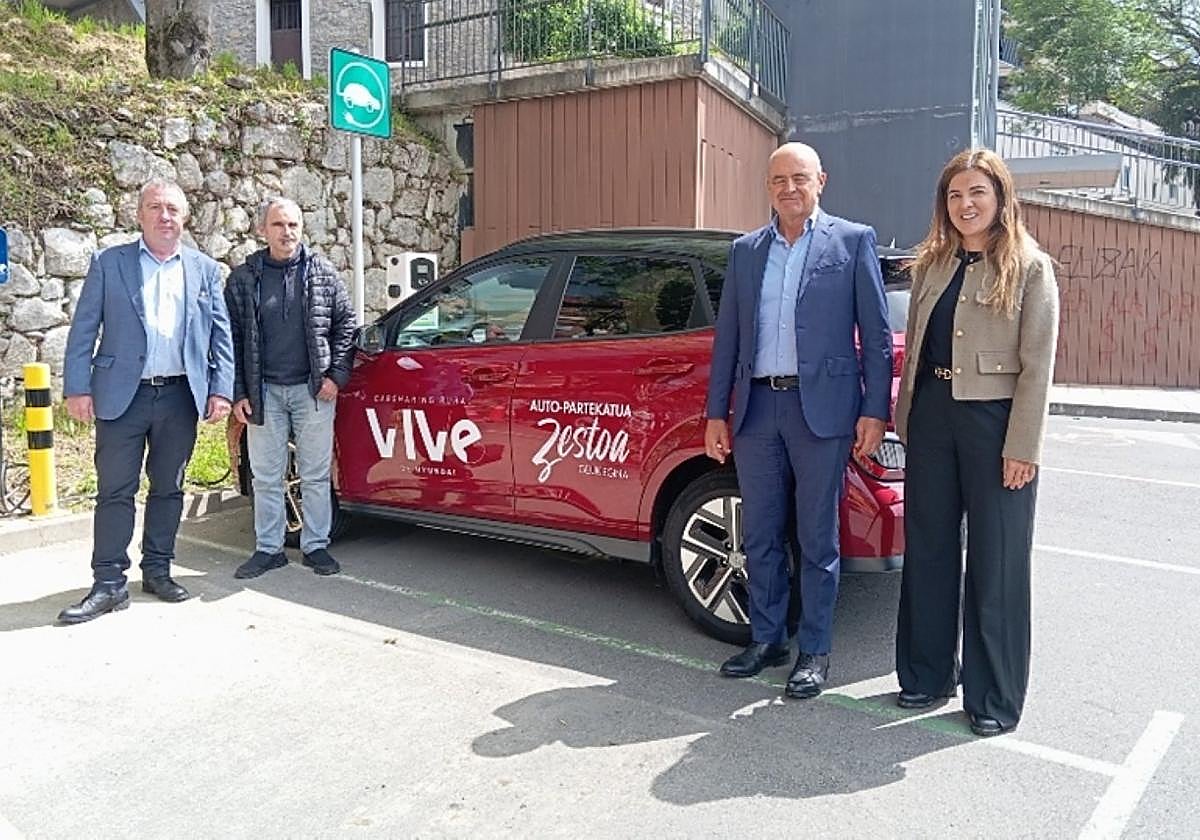 Auto elektrikoaren aurkezpena.