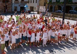 Fiesta de San Fermín, una de las más vistosas y populares de las colonias de verano de los niños y niñas.