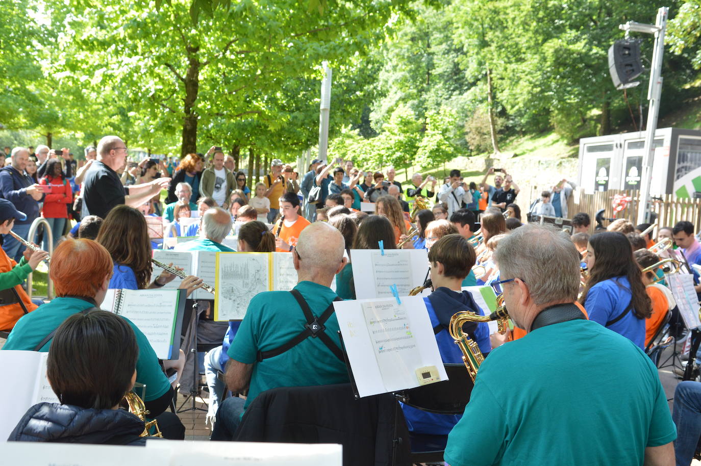 La música inunda las calles de Tolosa e Ibarra