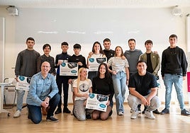 Mondragon Unibertsitateko Humanitate eta Hezkuntza Zientzien Fakultateko Eskoriatzako campusean bildu ziren saridunak.