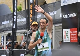 Kilian Jornet, con el dorsal número 5, este domingo en la salida de la Zegama-Aizkorri