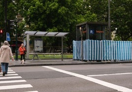 Las obras de sustitución del ascensor más cercano al Ayuntamiento donostiarra durarán 6 semanas.