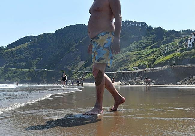 Playa de Santiago de Deba.