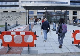 Trabajadores del sector público.