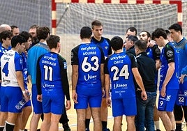El Tolosa CF de 1ªNacional de Balonmano ha hecho una buena temporada pero se ha quedado lejos de los mejores, y ahora busca un plus.