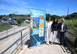 Ane Oyarbide, concejala de Economía y Empleo Local del Ayuntamiento; Nuria Vegas, gerente de Garbera; y José Ignacio Asensio, diputado de Sostenibilidad.