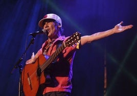 Manu Chao durante uno de sus conciertos.