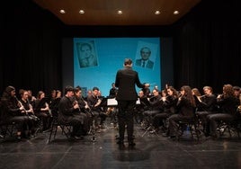 Buena música.El acto en Bastero se llenó de música, en el que fuera el memorial al exdirector de la Banda de Música.