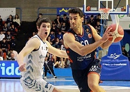 Ander Martínez y Jacobo Díaz, en el último choque en el Plantío.