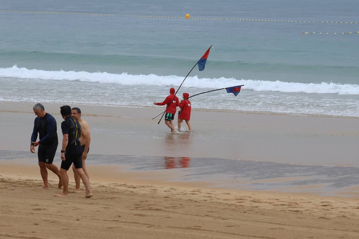 El arranque de la temporada de playas, en imágenes