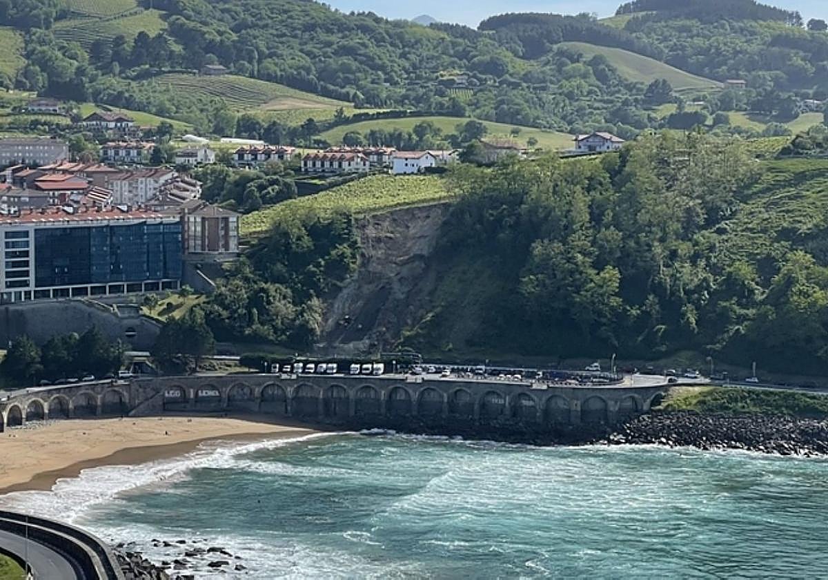 Zumaiarako bidean ere lanak burutzen ari dira gaur egun.